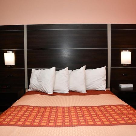 Regency Inn & Suites Faribault Dış mekan fotoğraf