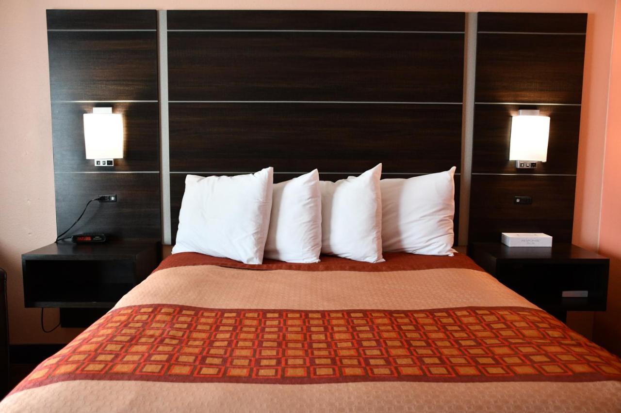 Regency Inn & Suites Faribault Dış mekan fotoğraf