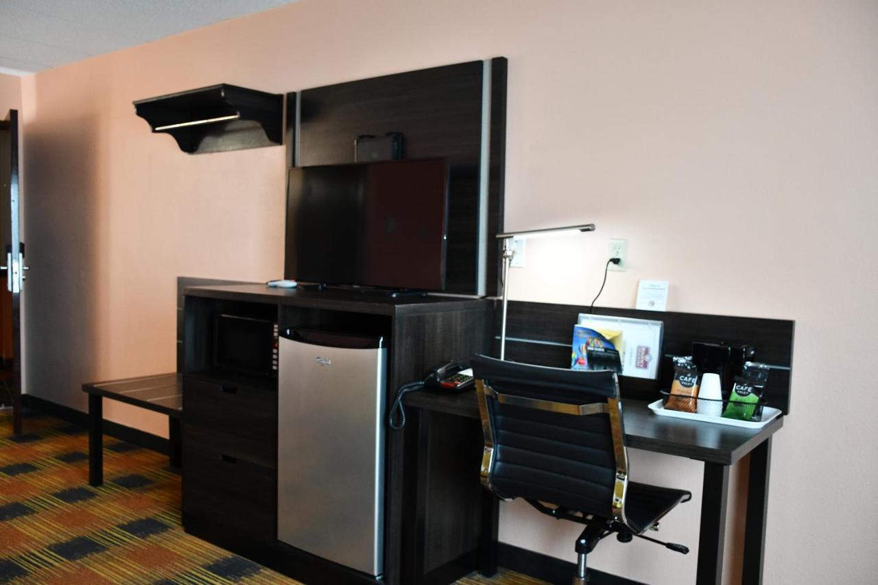 Regency Inn & Suites Faribault Dış mekan fotoğraf